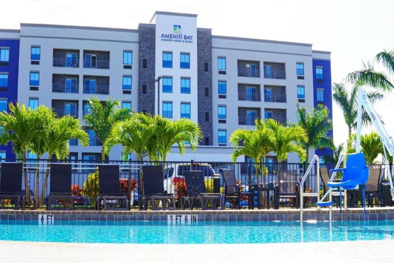 Ameniti Bay - Best Western Signature Collection Fruitville Bagian luar foto