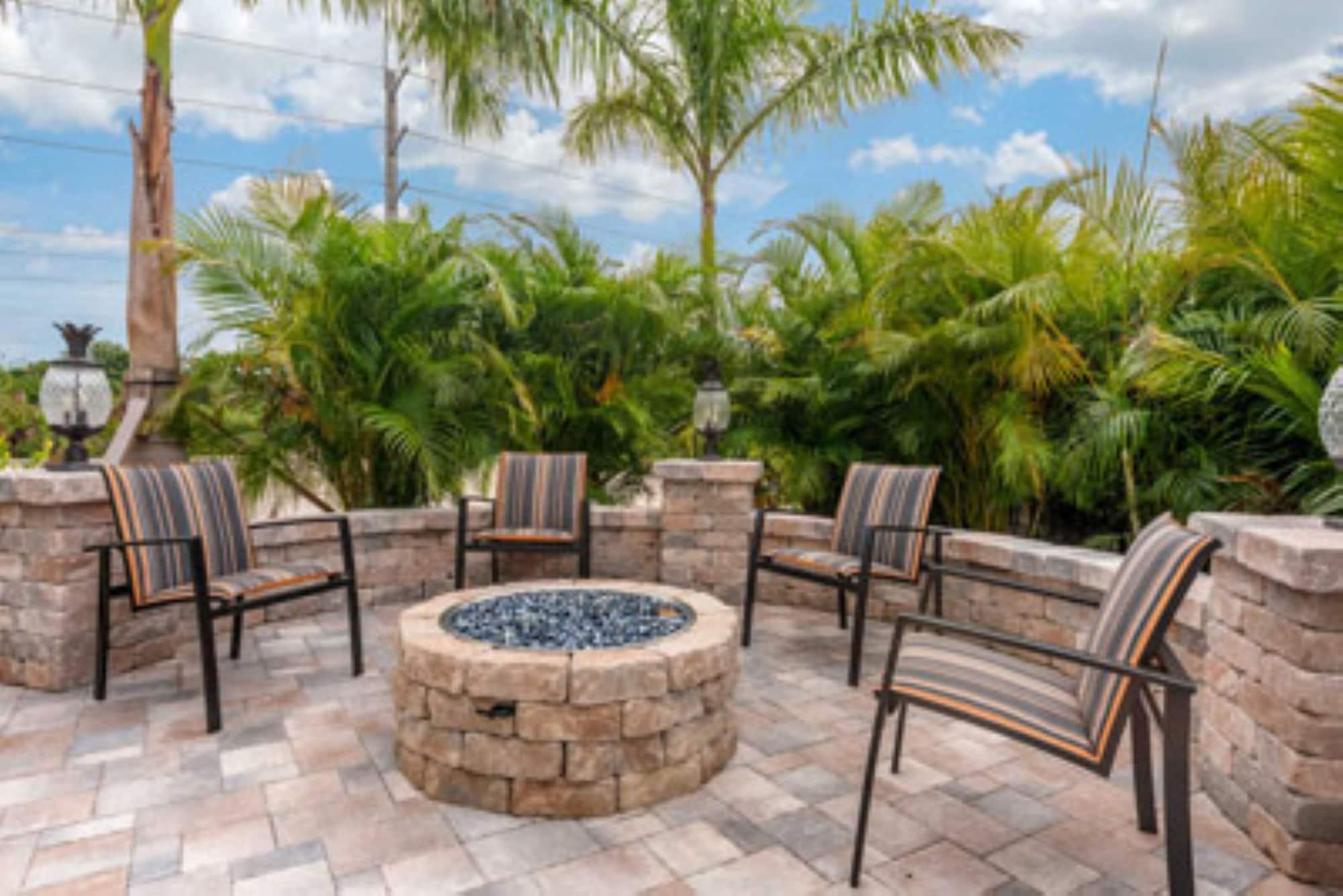 Ameniti Bay - Best Western Signature Collection Fruitville Bagian luar foto